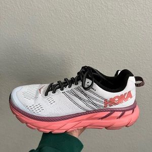 Hoka Clifton 6 - white with pink detail. Only worn once.